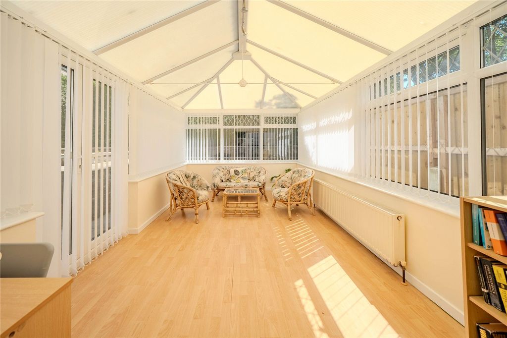 Property photo 3 of 18 Conservatory