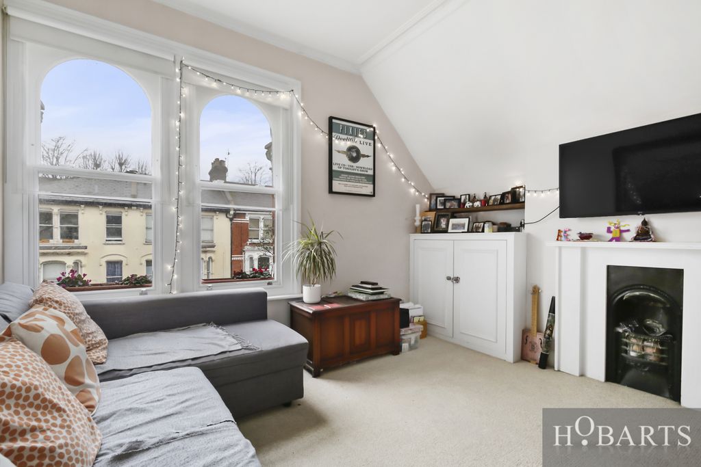 Property photo 2 of 12 Gallery