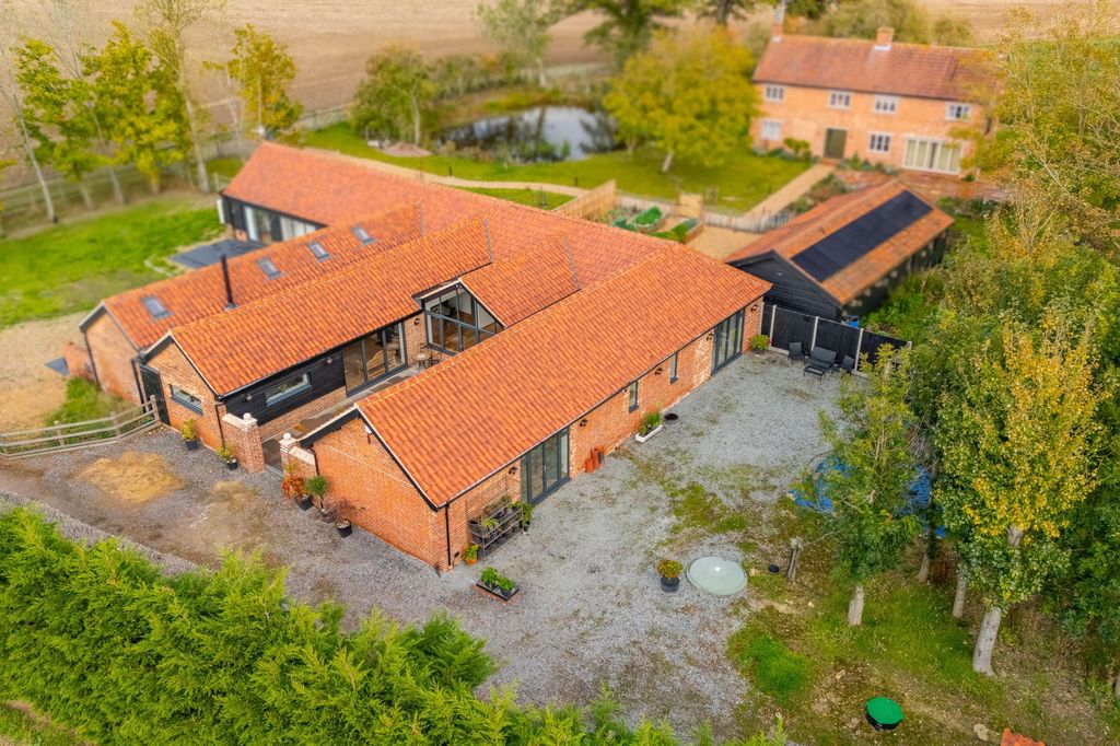 Property photo 2 of 29