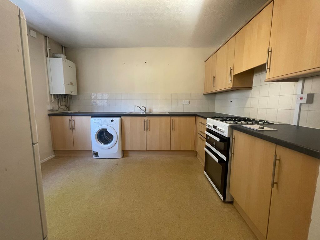 Property photo 2 of 10 Picture No. 12