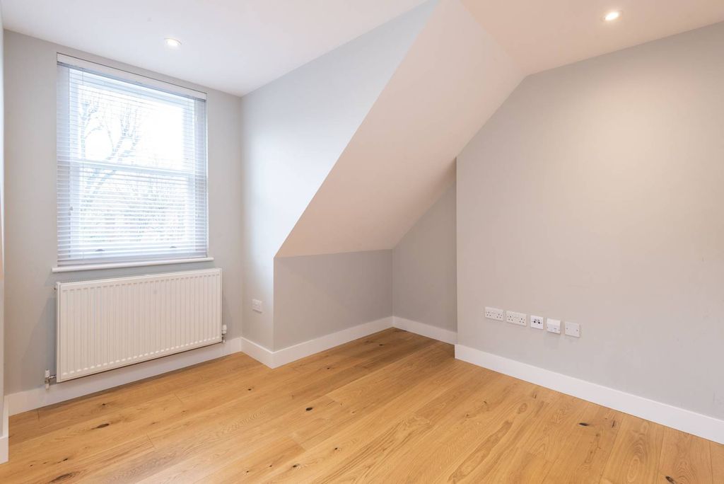 Property photo 1 of 4
