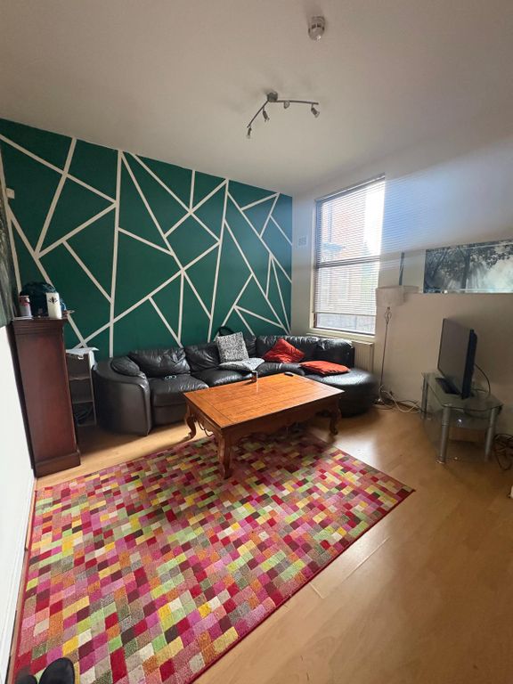 Property photo 2 of 6