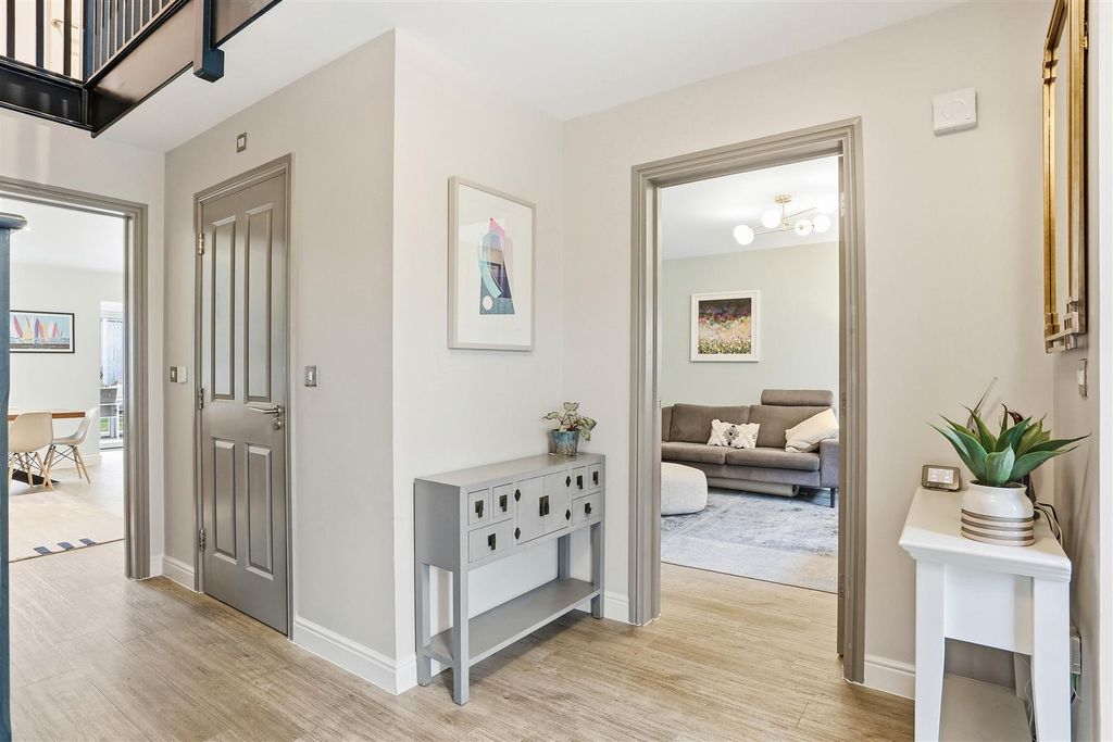 Property photo 3 of 26 1567115229 - 4.Jpg