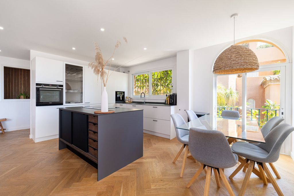 Property photo 3 of 41 Photo 2