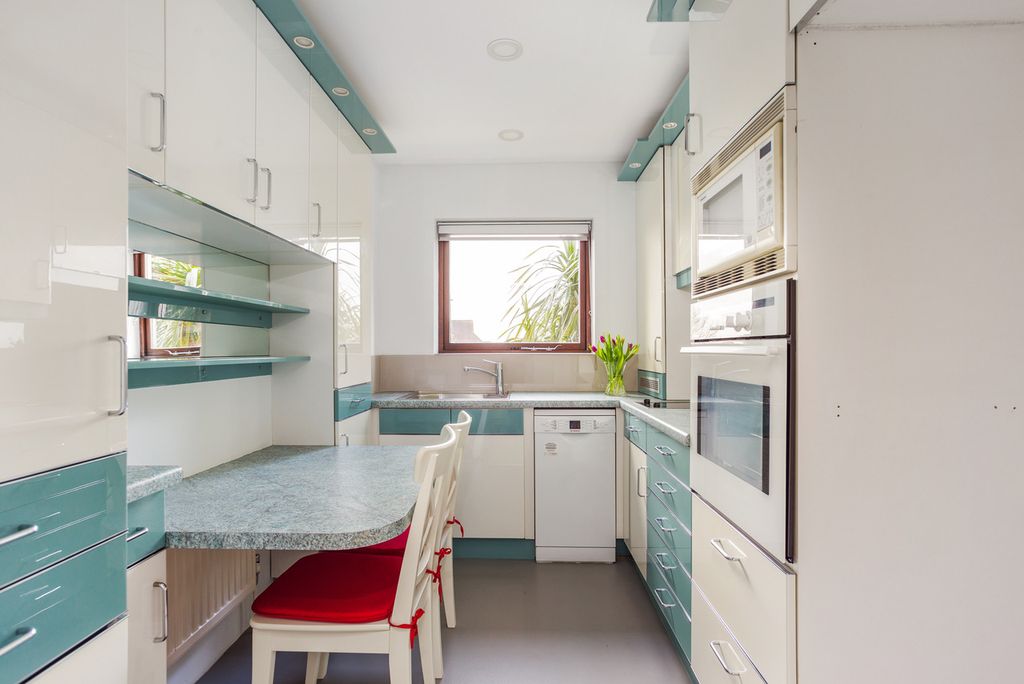 Property photo 1 of 15 Kitchen