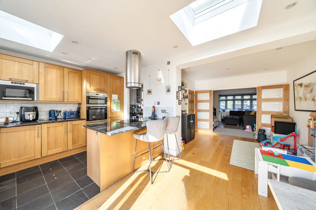 Property photo 2 of 17 1-6A920Cbd9F4c7-1...