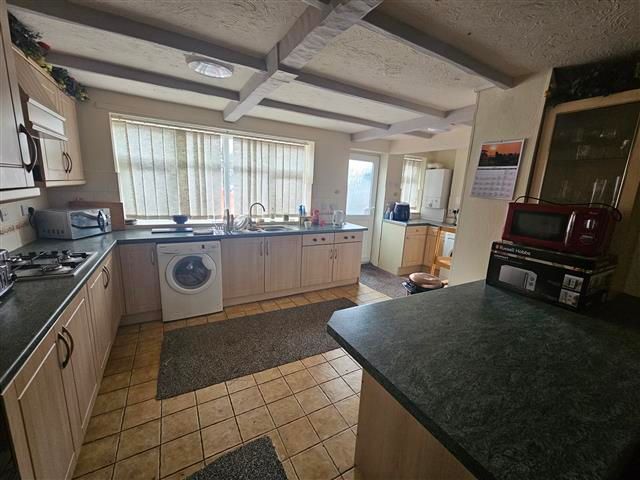Property photo 2 of 2 Kitchen