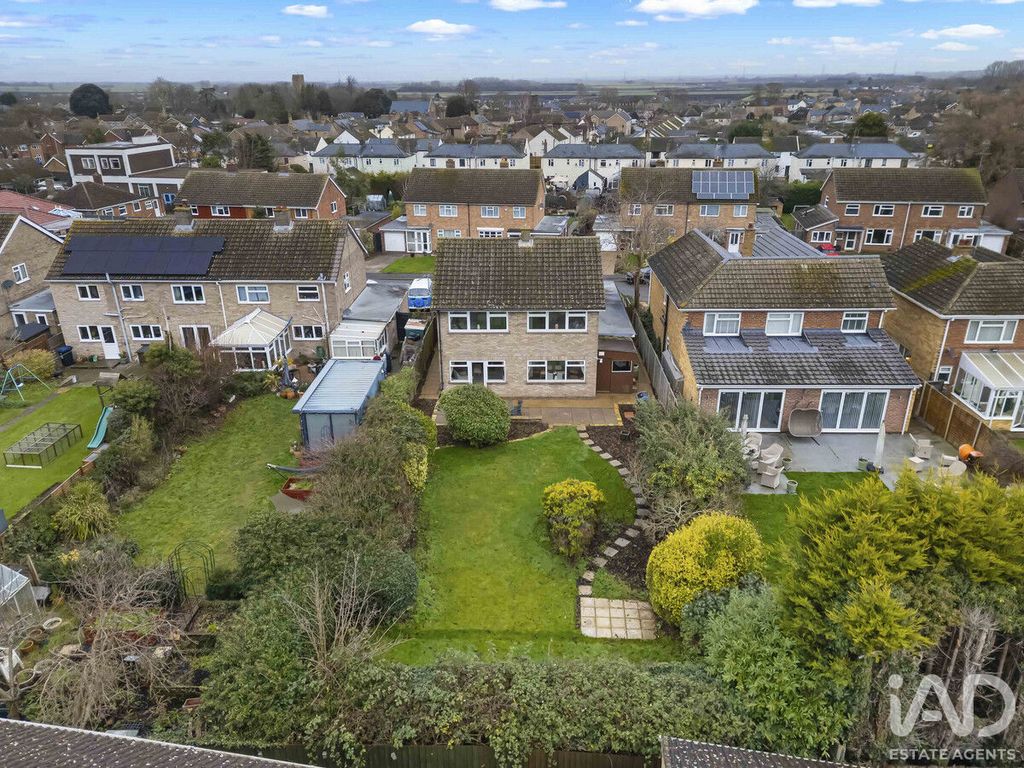 Property photo 3 of 31