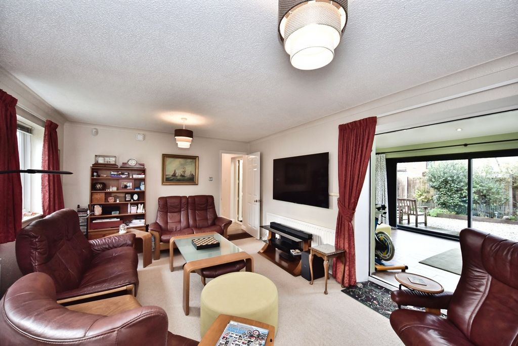 Property photo 3 of 24 Pbox-Img.Jpg