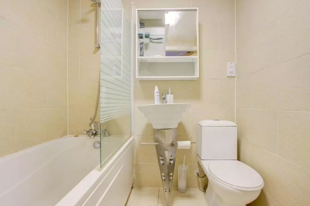 Property photo 3 of 4