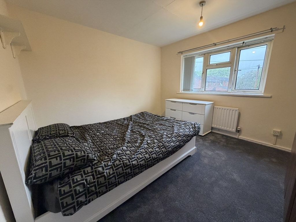 Property photo 3 of 10 Media