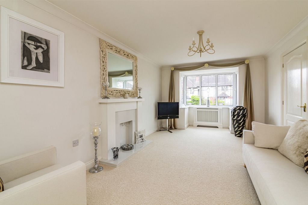 Property photo 3 of 17