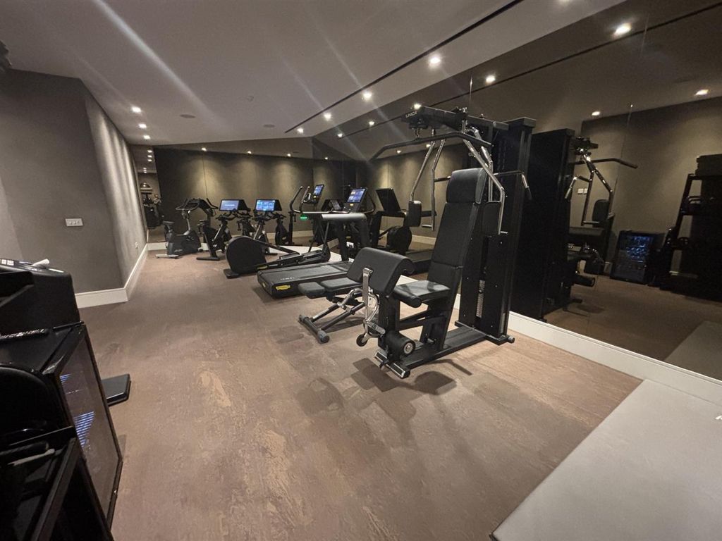 Additional image 18 of 2 bed flat to rent22 Beech Hill, Barnet EN4