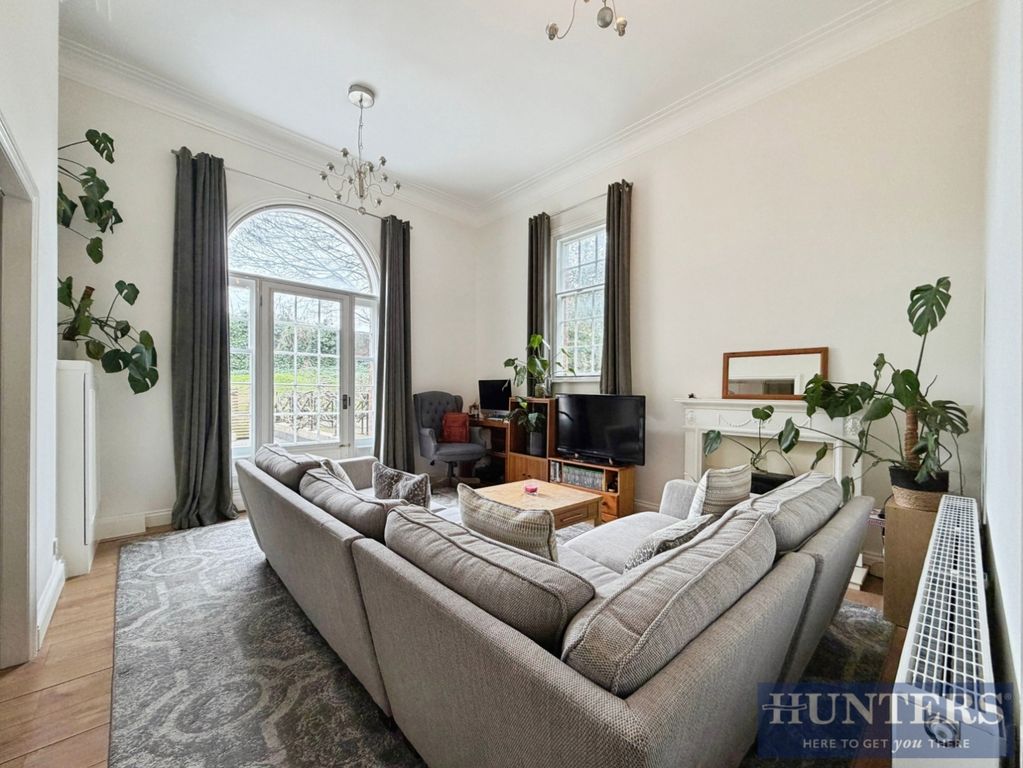 Property photo 2 of 15 Pbox-Img.Jpeg