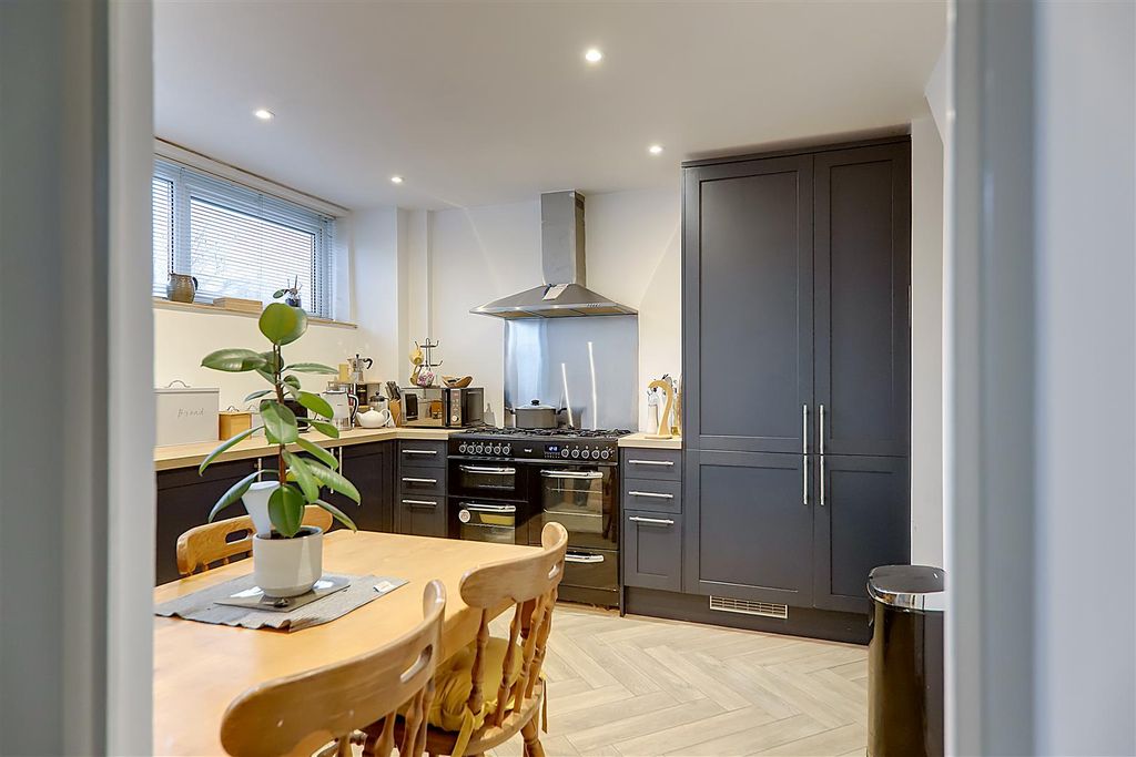 Property photo 2 of 13 Img_2717-Img_2719.Jpg