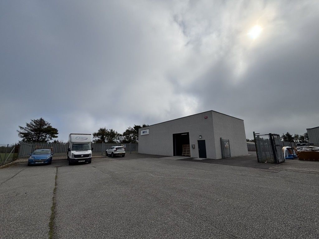 Property photo 3 of 7 Photo 4