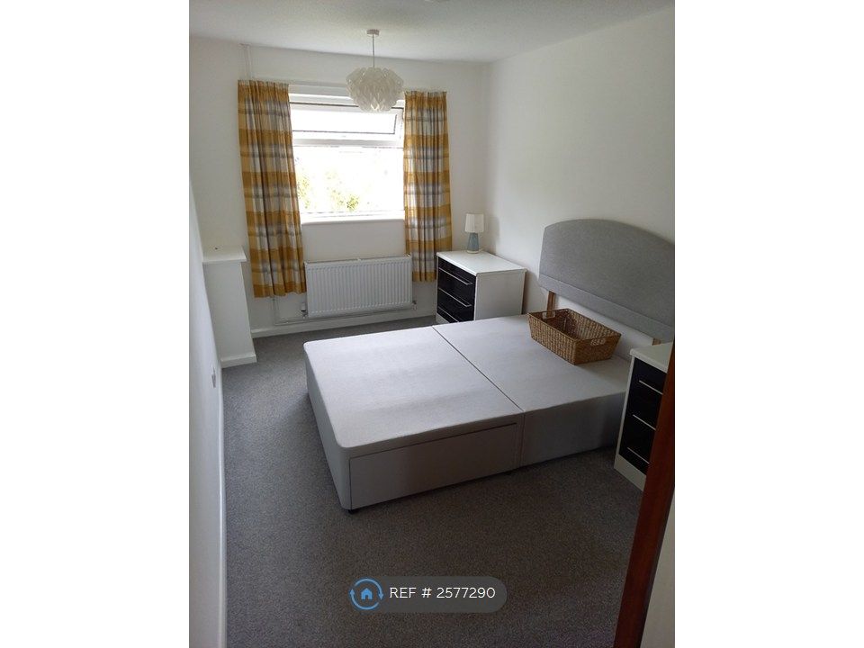 Property photo 3 of 12 Bedroom 1