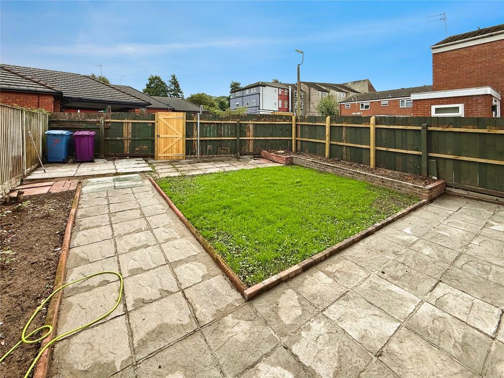 Property photo 2 of 14 Picture No. 12