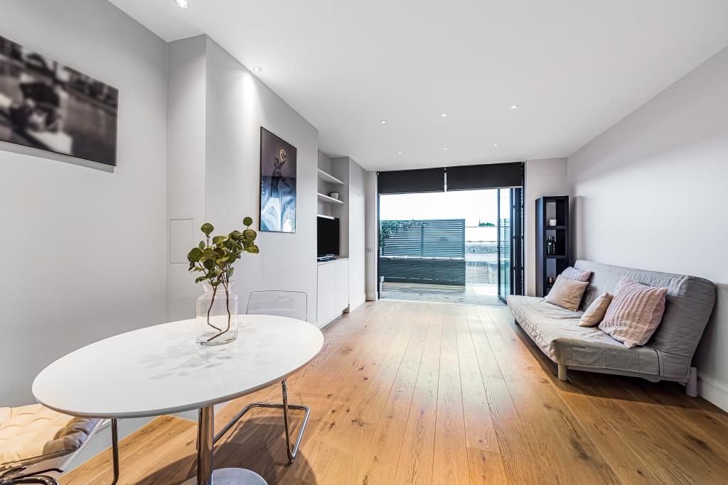 Property photo 3 of 11 Reception Room