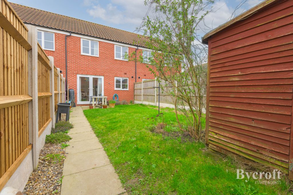 Property photo 2 of 15