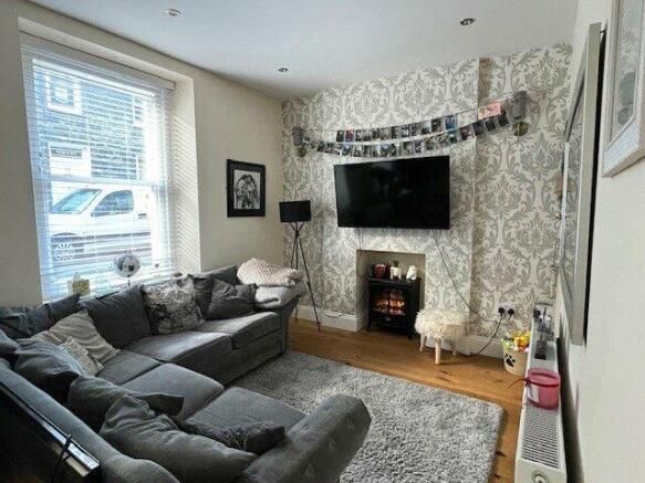 Property photo 2 of 7