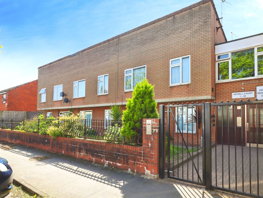 Property photo 1 of 17