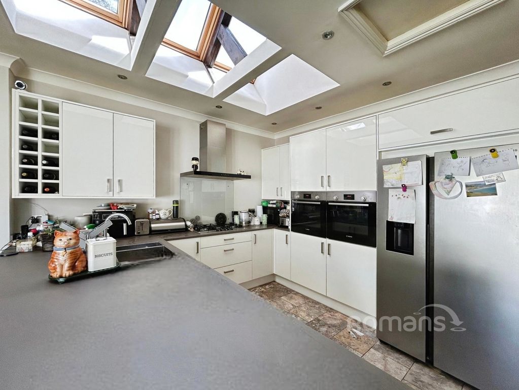 Property photo 3 of 25 Pbox-Img.Jpg