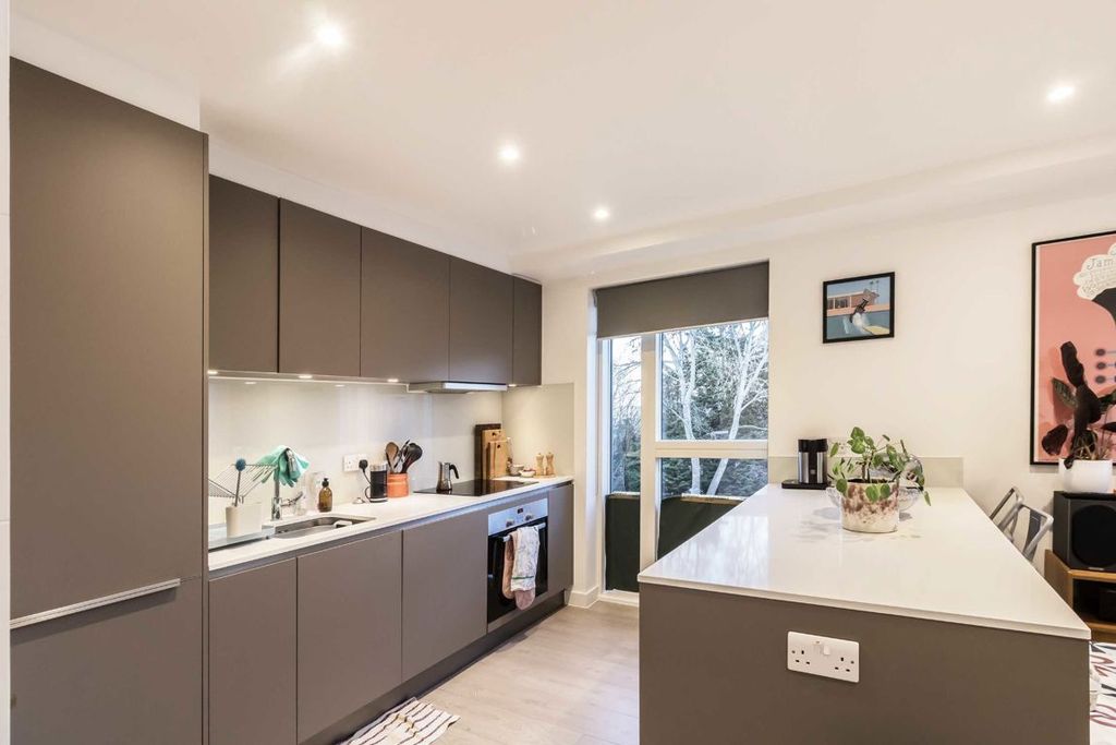 Property photo 2 of 3