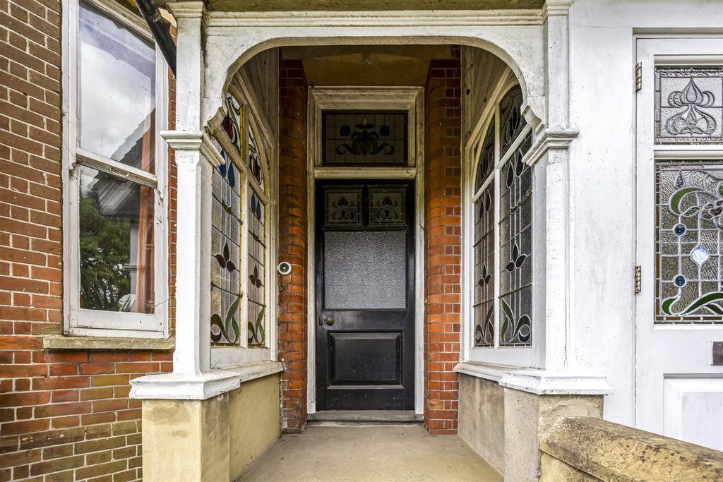 Additional image 21 of 7 bed semi-detached house for saleKing Henrys Road, Lewes BN7