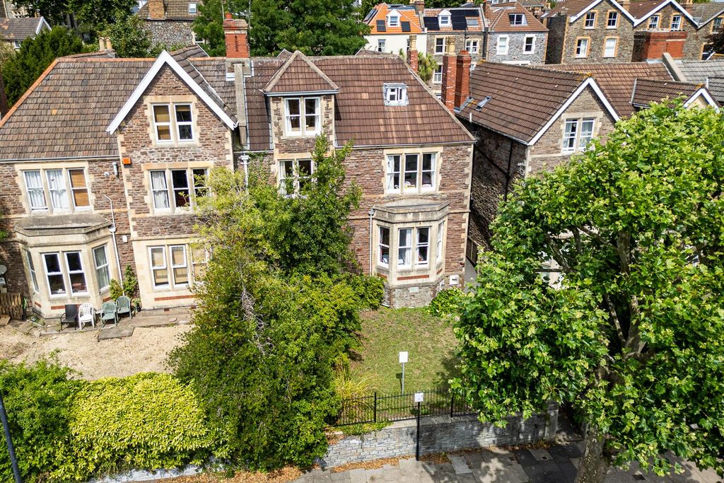 Property photo 1 of 41 121 Redland Road, Redland, Bristol, Bs6 6Qx | Free