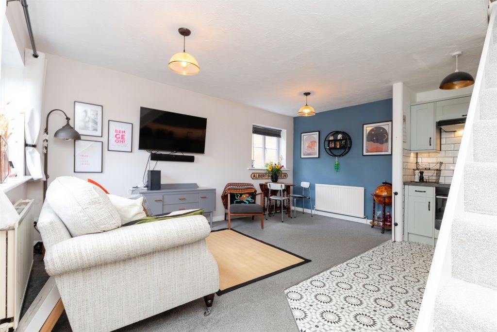 Property photo 3 of 17