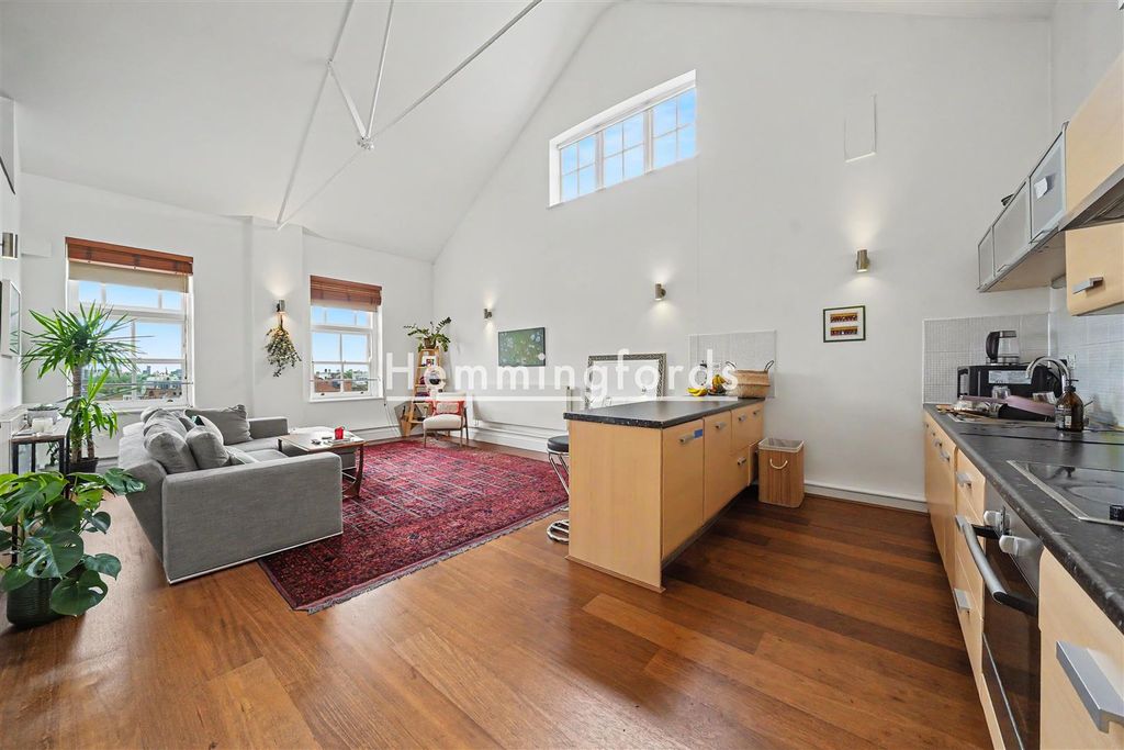 Property photo 1 of 18 Wollaton House N1-5.Jpg