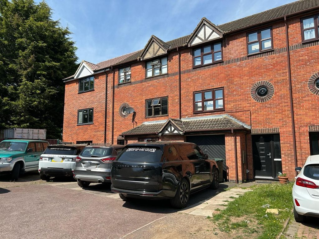 Property photo 1 of 16