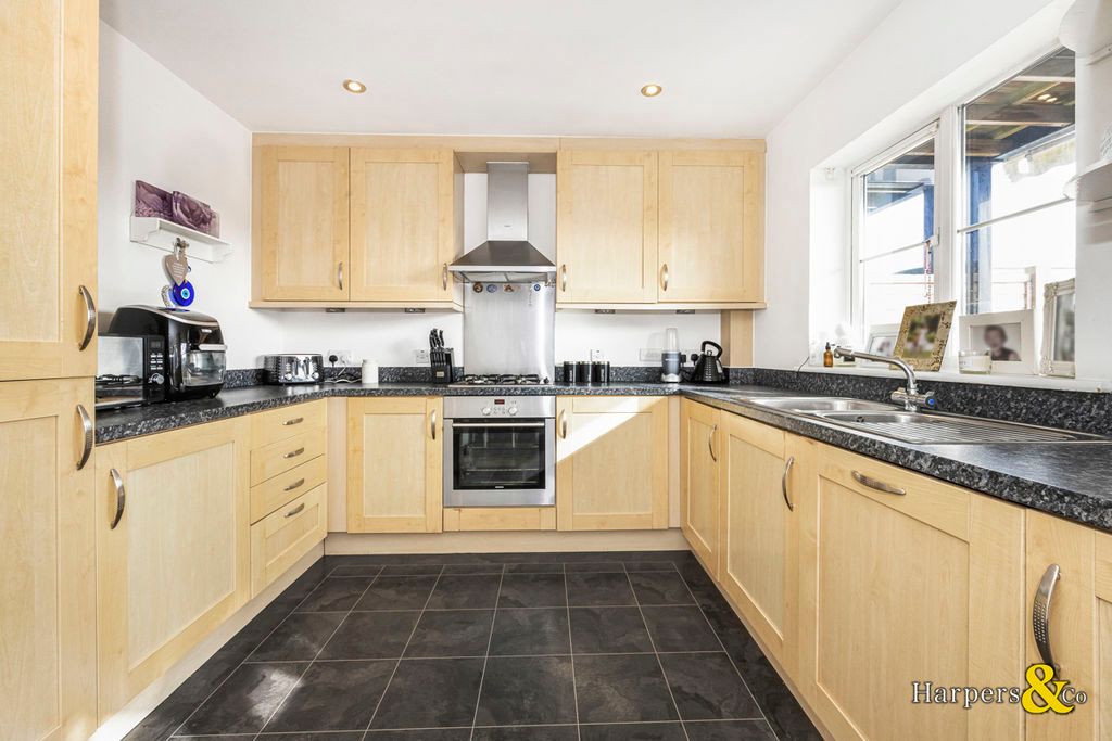 Property photo 2 of 17 Photo 17