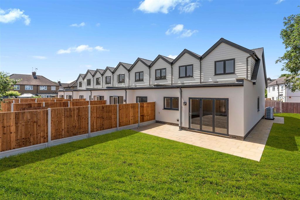 Property photo 1 of 18 1
