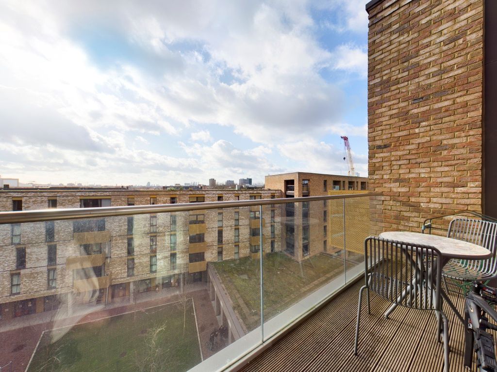 Property photo 2 of 8