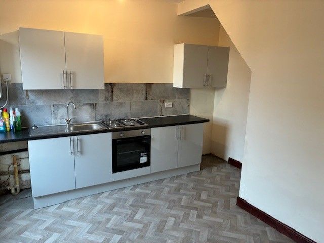 Property photo 3 of 9 Photo