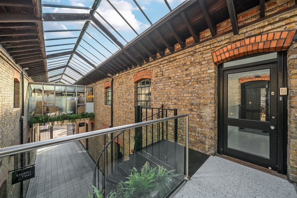 Property photo 2 of 13 Gallery