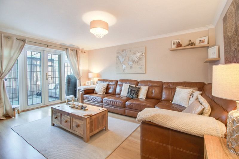 Property photo 2 of 20 4958583