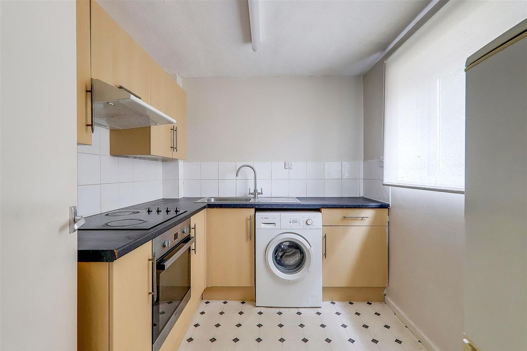 Property photo 3 of 6 Kitchen.Jpg