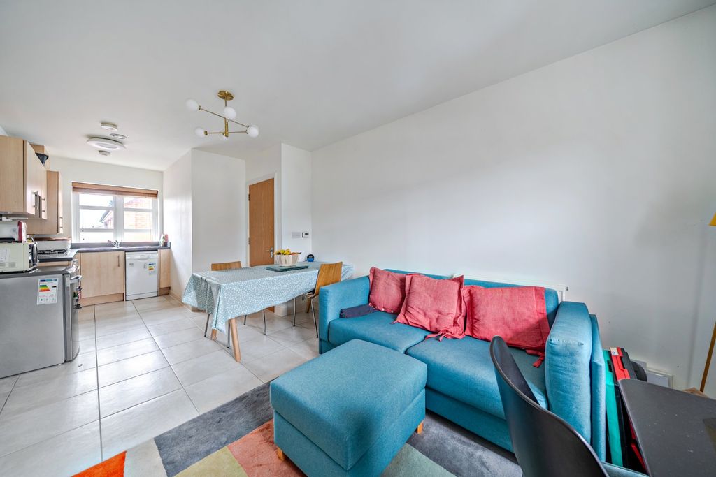 Property photo 2 of 10 Picture No. 18