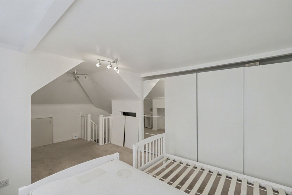 Property photo 3 of 16 358 Musters Road, West Bridgford, Nottingham, Ng2 7Da