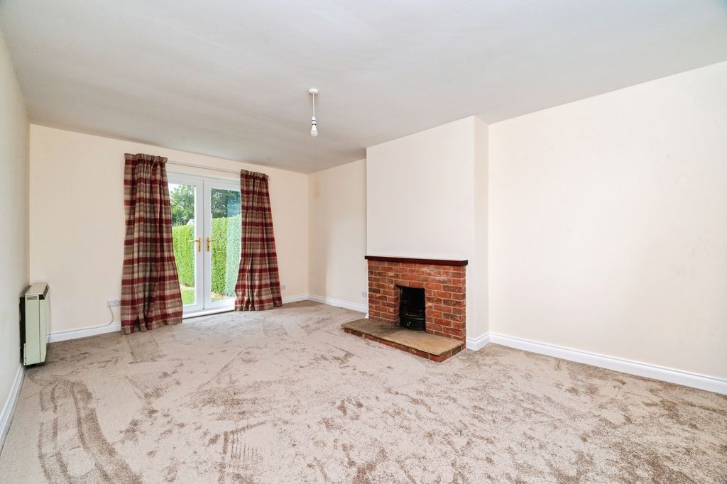 Property photo 2 of 16 Living Room