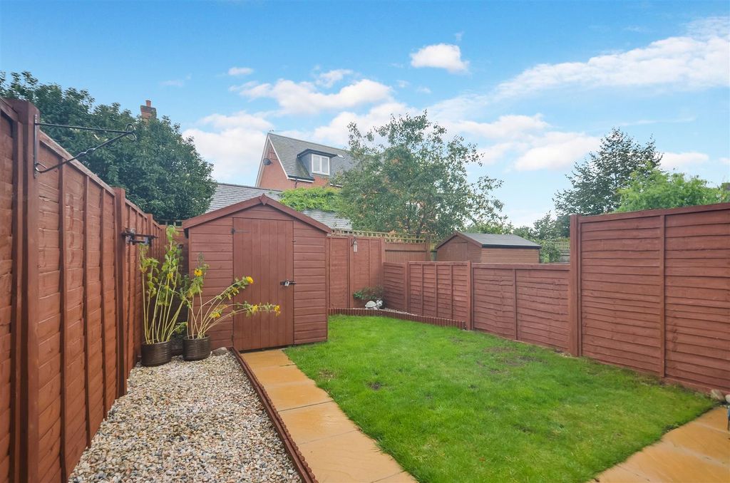 Property photo 2 of 12 Garden (3).Jpg.Jpeg