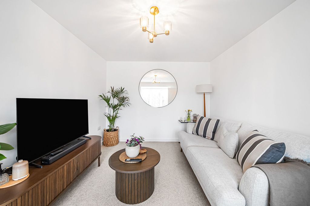 Property photo 3 of 50