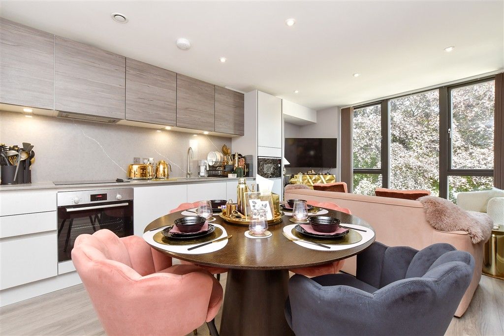Property photo 1 of 13 Lounge / Kitchen / Diner