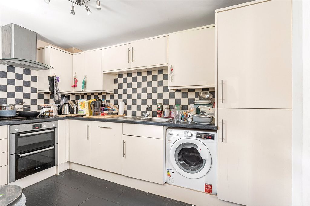 Property photo 3 of 11 Picture No. 34