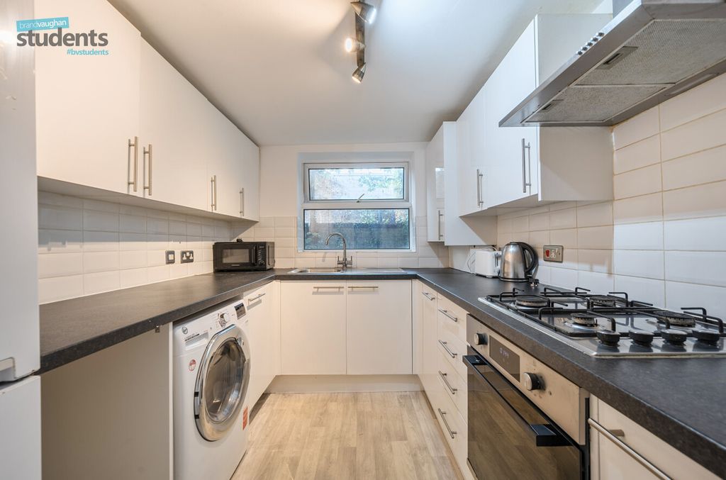 Property photo 3 of 10 Ab875Cb8-Dd55-416...