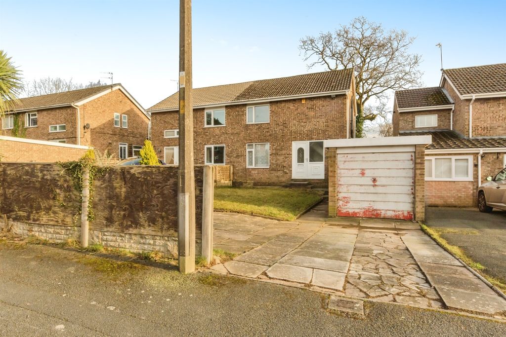 Property photo 2 of 17