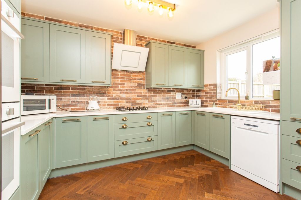 Property photo 3 of 23 Picture 3